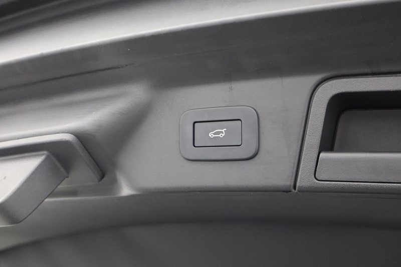 2024 (74) LAND ROVER RANGE ROVER VELAR 2.0 D200 MHEV Dynamic HSE 5dr Auto 4991027