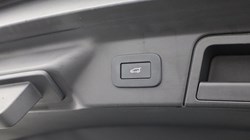 2024 (74) LAND ROVER RANGE ROVER VELAR 2.0 D200 MHEV Dynamic HSE 5dr Auto 4991027