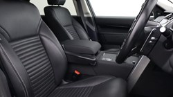 2022 (22) LAND ROVER DISCOVERY 3.0 D300 S 5dr Auto 5119521