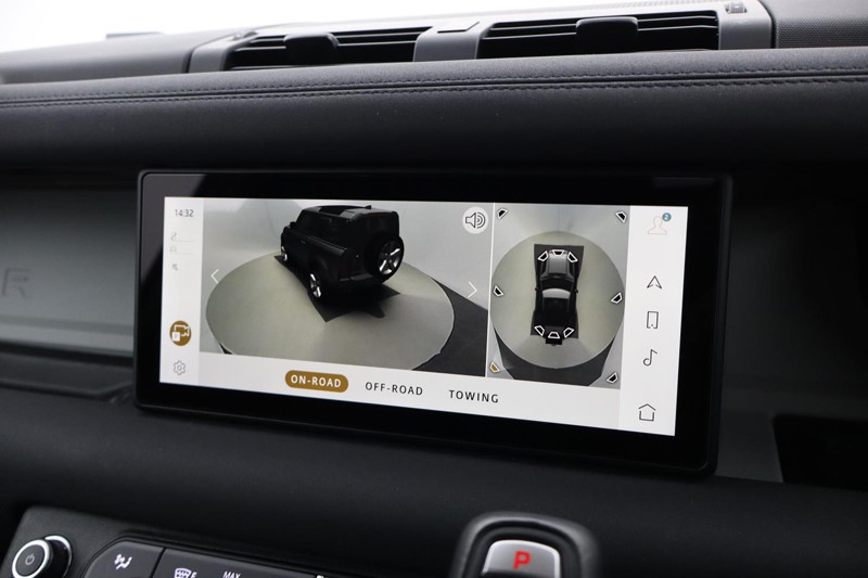 2025 (75) LAND ROVER COMMERCIAL DEFENDER 3.0 D250 Hard Top SE Auto 4961622