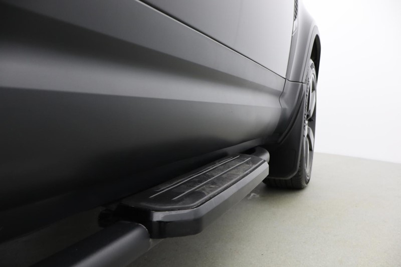 2025 (75) LAND ROVER COMMERCIAL DEFENDER 3.0 D250 Hard Top SE Auto 4961593