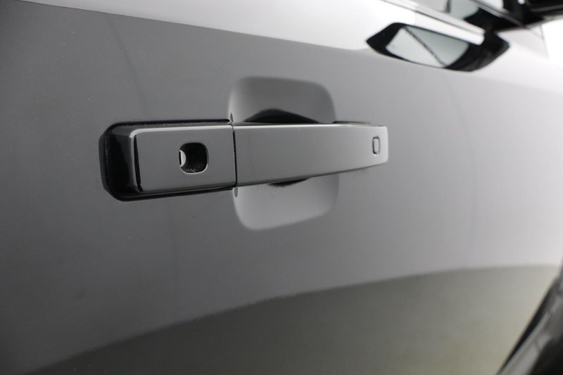 2025 (75) LAND ROVER COMMERCIAL DEFENDER 3.0 D250 Hard Top SE Auto 4961592