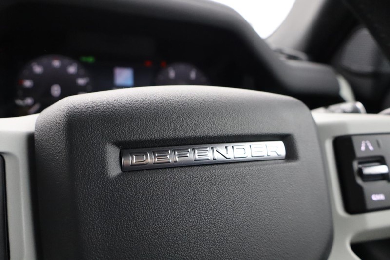 2025 (75) LAND ROVER COMMERCIAL DEFENDER 3.0 D250 Hard Top SE Auto 4961634