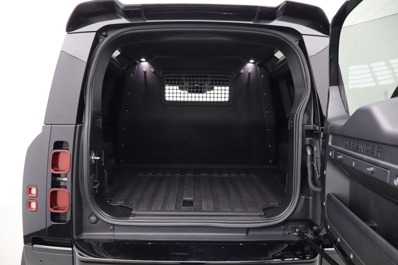 2025 (75) LAND ROVER COMMERCIAL DEFENDER 3.0 D250 Hard Top SE Auto 4961587