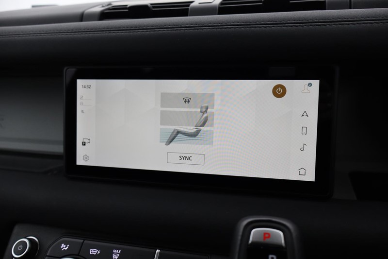 2025 (75) LAND ROVER COMMERCIAL DEFENDER 3.0 D250 Hard Top SE Auto 4961626