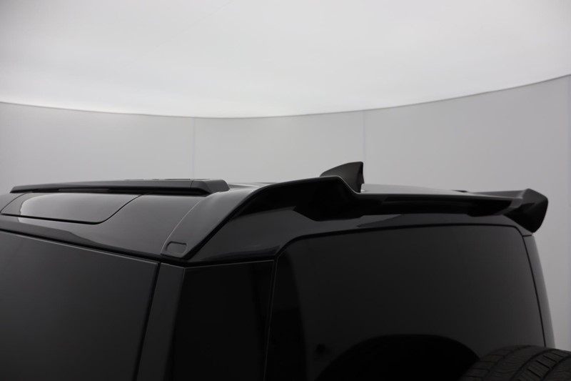 2025 (75) LAND ROVER COMMERCIAL DEFENDER 3.0 D250 Hard Top SE Auto 4961578