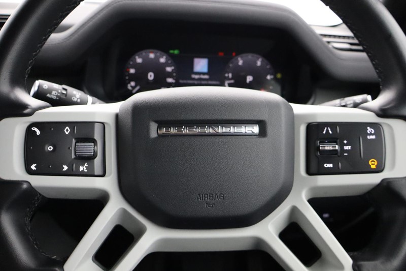 2025 (75) LAND ROVER COMMERCIAL DEFENDER 3.0 D250 Hard Top SE Auto 4961619