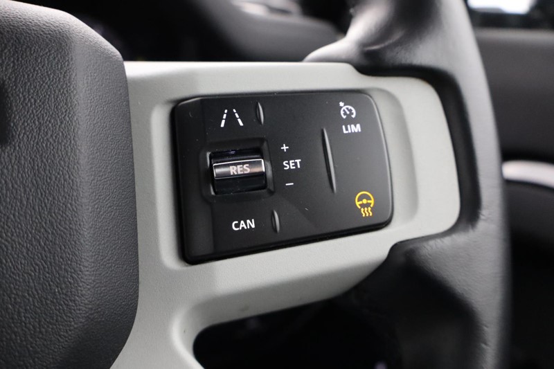 2025 (75) LAND ROVER COMMERCIAL DEFENDER 3.0 D250 Hard Top SE Auto 4961618