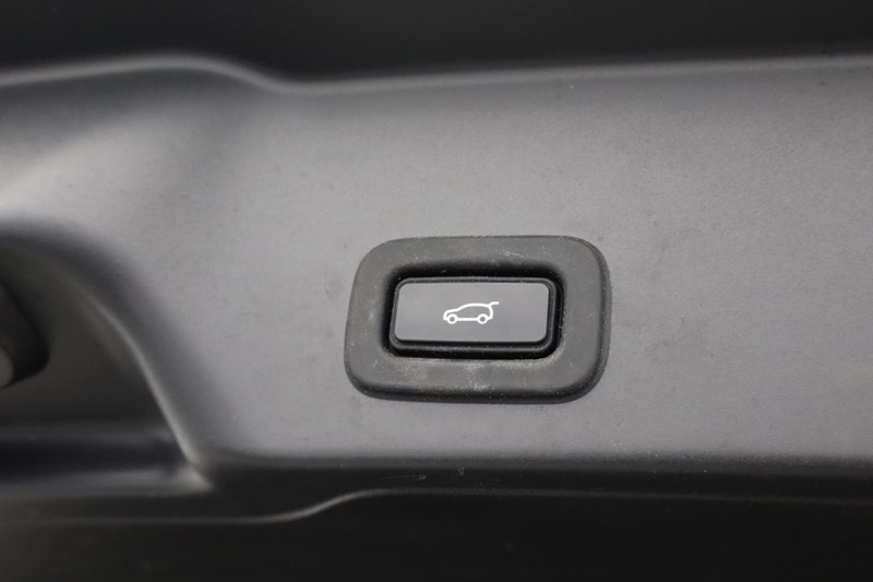 2021 (21) LAND ROVER RANGE ROVER EVOQUE 2.0 D165 SE 5dr Auto 4980336