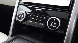 2025 (25) LAND ROVER DISCOVERY 3.0 D350 Dynamic HSE 5dr Auto 4978535