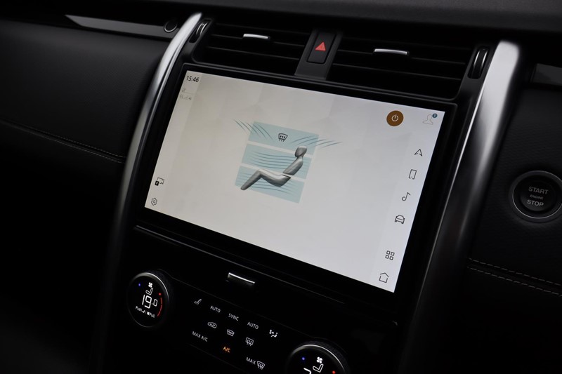 2022 (22) LAND ROVER DISCOVERY 3.0 D250 R-Dynamic SE 5dr Auto 4986038