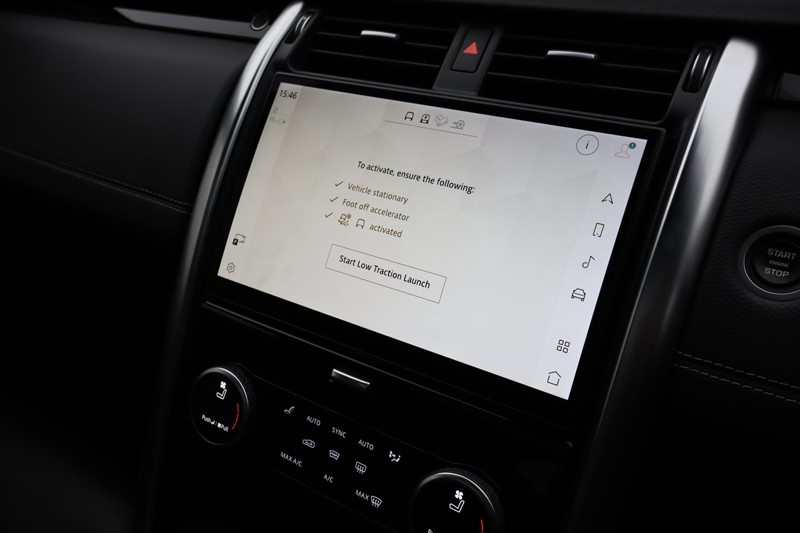 2022 (22) LAND ROVER DISCOVERY 3.0 D250 R-Dynamic SE 5dr Auto 4986042