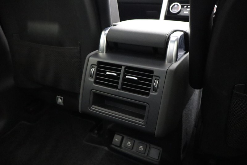 2022 (22) LAND ROVER DISCOVERY 3.0 D250 R-Dynamic SE 5dr Auto 4986048