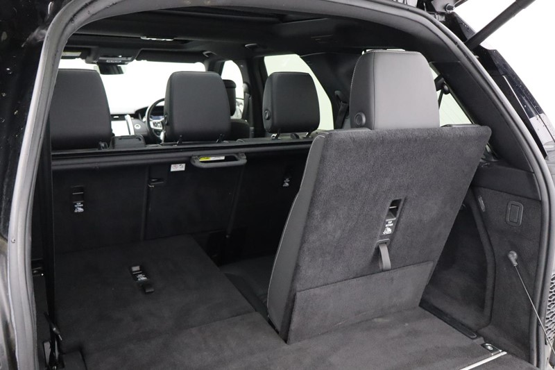 2022 (22) LAND ROVER DISCOVERY 3.0 D250 R-Dynamic SE 5dr Auto 4986053