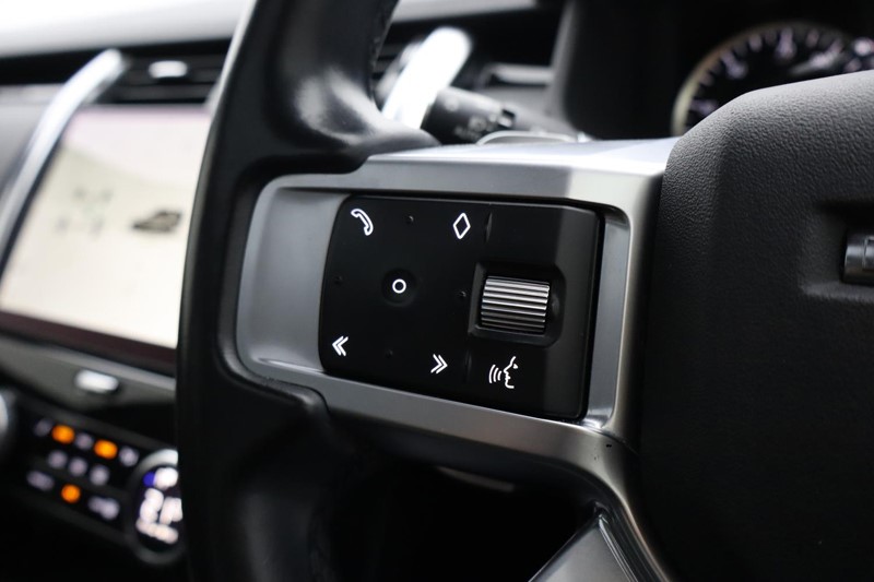 2022 (22) LAND ROVER DISCOVERY 3.0 D250 R-Dynamic SE 5dr Auto 4986030