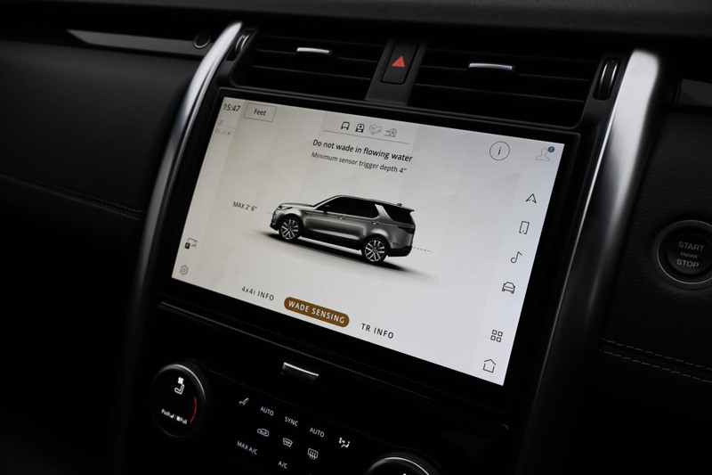 2022 (22) LAND ROVER DISCOVERY 3.0 D250 R-Dynamic SE 5dr Auto 4986046