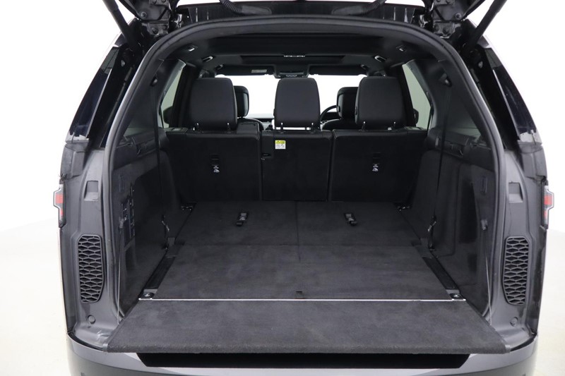 2022 (22) LAND ROVER DISCOVERY 3.0 D250 R-Dynamic SE 5dr Auto 4986054