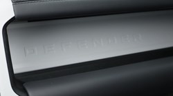 2025 (25) LAND ROVER DEFENDER 3.0 D350 X-Dynamic HSE 110 5dr Auto 5051636