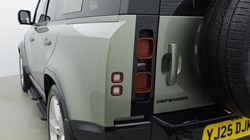 2025 (25) LAND ROVER DEFENDER 3.0 D350 X-Dynamic HSE 110 5dr Auto 5051668