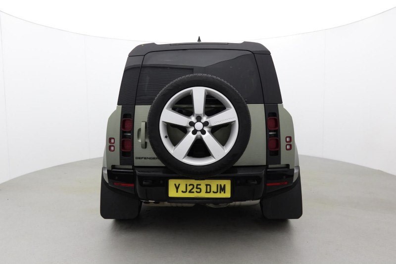 2025 (25) LAND ROVER DEFENDER 3.0 D350 X-Dynamic HSE 110 5dr Auto 5051702