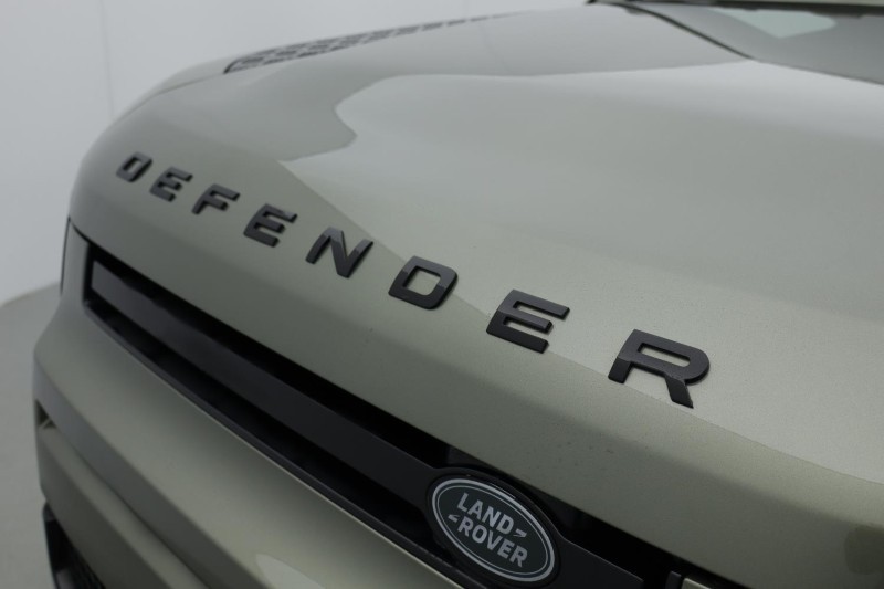 2025 (25) LAND ROVER DEFENDER 3.0 D350 X-Dynamic HSE 110 5dr Auto 5051638