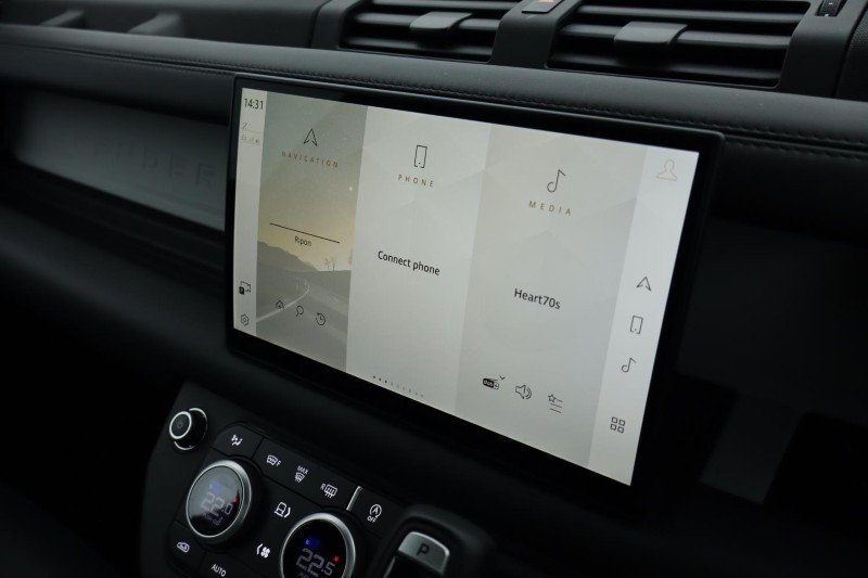 2025 (25) LAND ROVER DEFENDER 3.0 D350 X-Dynamic HSE 110 5dr Auto 5051650