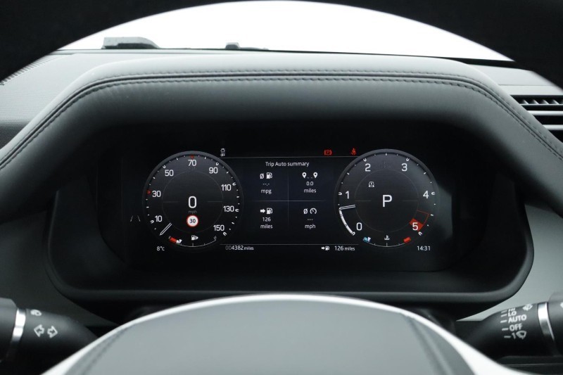 2025 (25) LAND ROVER DEFENDER 3.0 D350 X-Dynamic HSE 110 5dr Auto 5051646