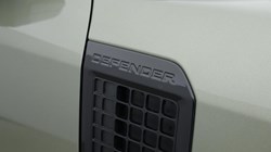 2025 (25) LAND ROVER DEFENDER 3.0 D350 X-Dynamic HSE 110 5dr Auto 5051641