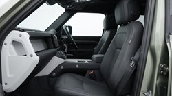 2025 (25) LAND ROVER DEFENDER 3.0 D350 X-Dynamic HSE 110 5dr Auto 5051631