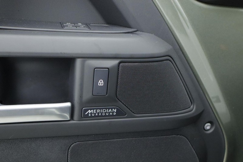 2025 (25) LAND ROVER DEFENDER 3.0 D350 X-Dynamic HSE 110 5dr Auto 5051634