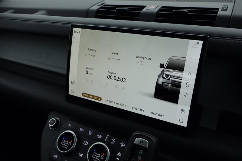 2022 (22) LAND ROVER DEFENDER 3.0 D250 X-Dynamic SE 90 3dr Auto 5048906