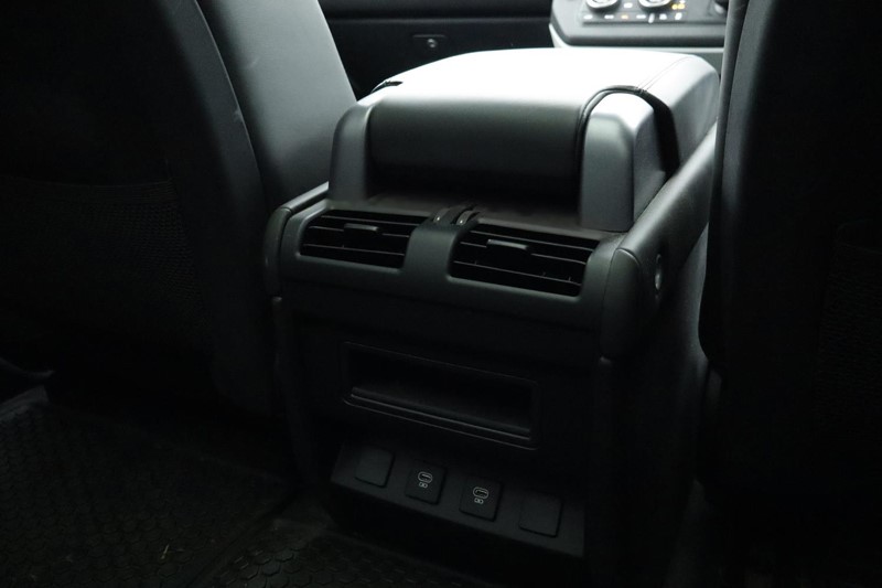 2022 (22) LAND ROVER DEFENDER 3.0 D250 X-Dynamic SE 90 3dr Auto 5048911