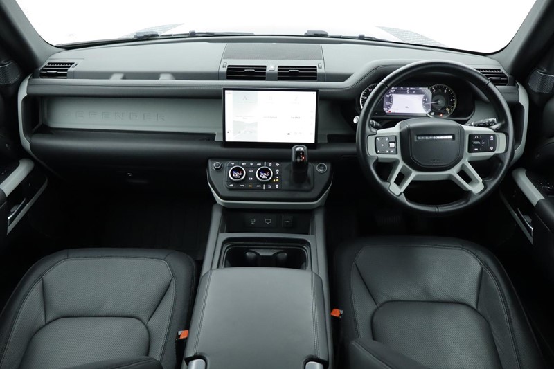 2022 (22) LAND ROVER DEFENDER 3.0 D250 X-Dynamic SE 90 3dr Auto 5048913