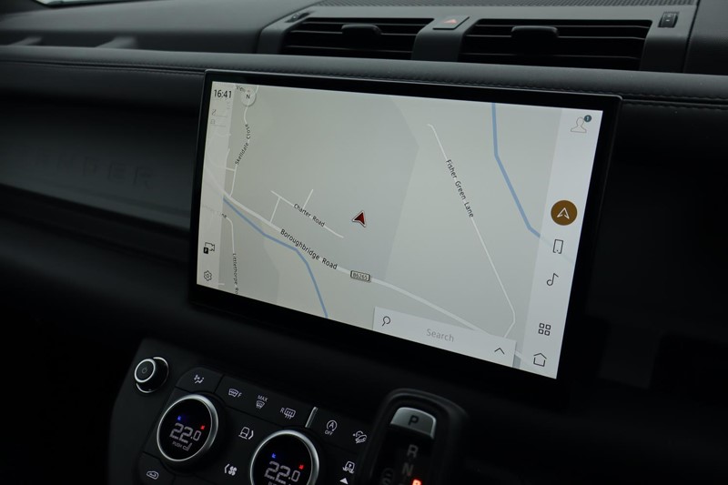 2022 (22) LAND ROVER DEFENDER 3.0 D250 X-Dynamic SE 90 3dr Auto 5048901