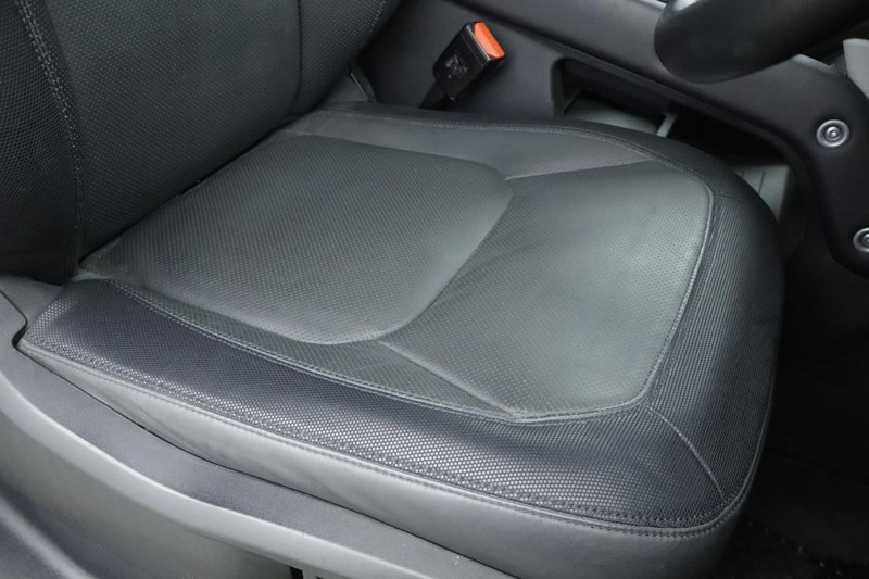 2022 (22) LAND ROVER DEFENDER 3.0 D250 X-Dynamic SE 90 3dr Auto 5048892