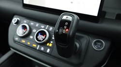 2022 (22) LAND ROVER DEFENDER 3.0 D250 X-Dynamic SE 90 3dr Auto 5048898