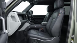 2022 (22) LAND ROVER DEFENDER 3.0 D250 X-Dynamic SE 90 3dr Auto 5048882