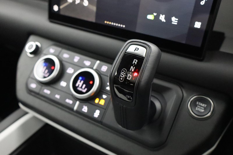 2024 (74) LAND ROVER DEFENDER 2.0 P300e X-Dynamic HSE 110 5dr Auto 5032182