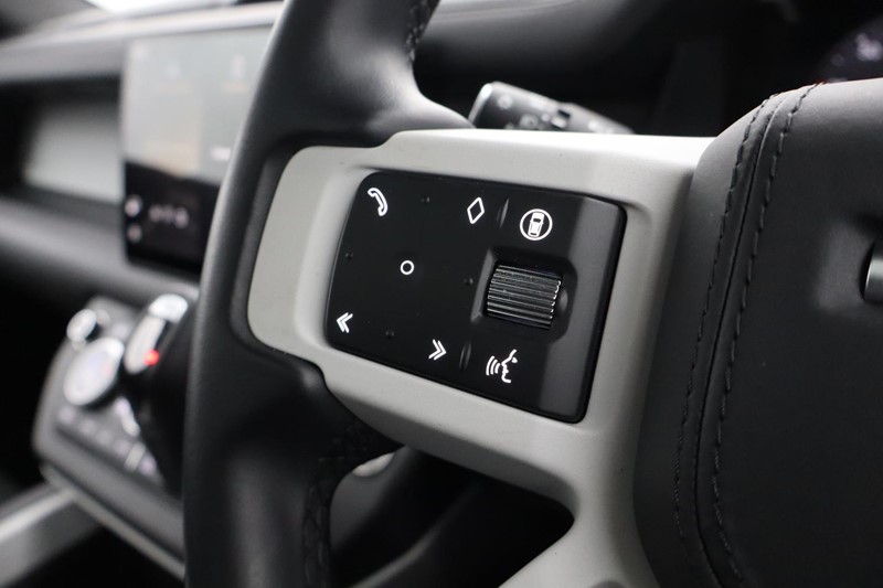 2024 (74) LAND ROVER DEFENDER 2.0 P300e X-Dynamic HSE 110 5dr Auto 5032180