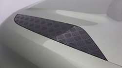 2024 (74) LAND ROVER DEFENDER 2.0 P300e X-Dynamic HSE 110 5dr Auto 5032170