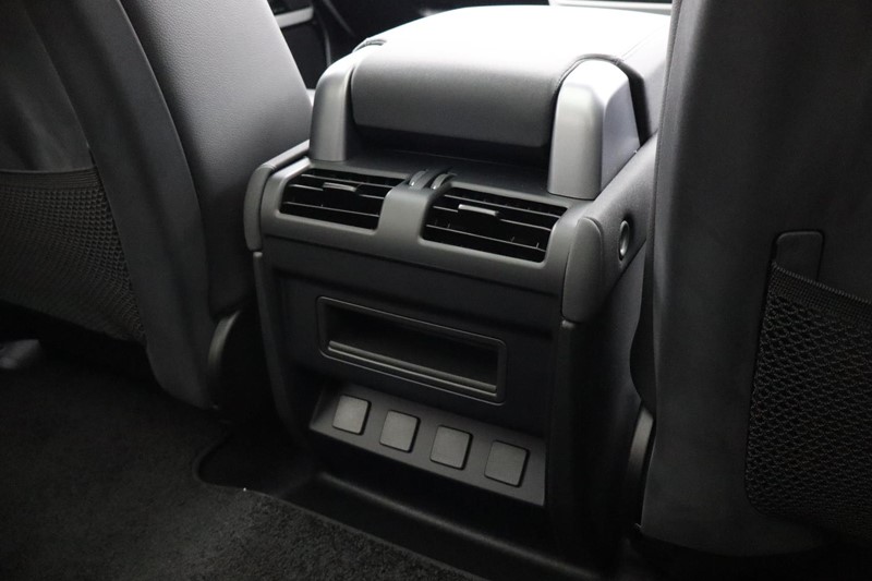 2022 (72) LAND ROVER DEFENDER 3.0 D250 X-Dynamic SE 90 3dr Auto 5002509