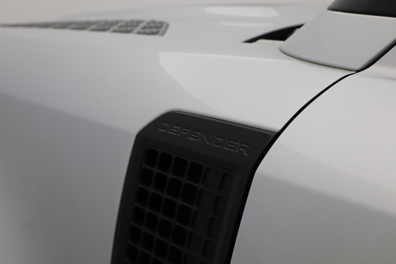 2022 (72) LAND ROVER DEFENDER 3.0 D250 X-Dynamic SE 90 3dr Auto 5002479