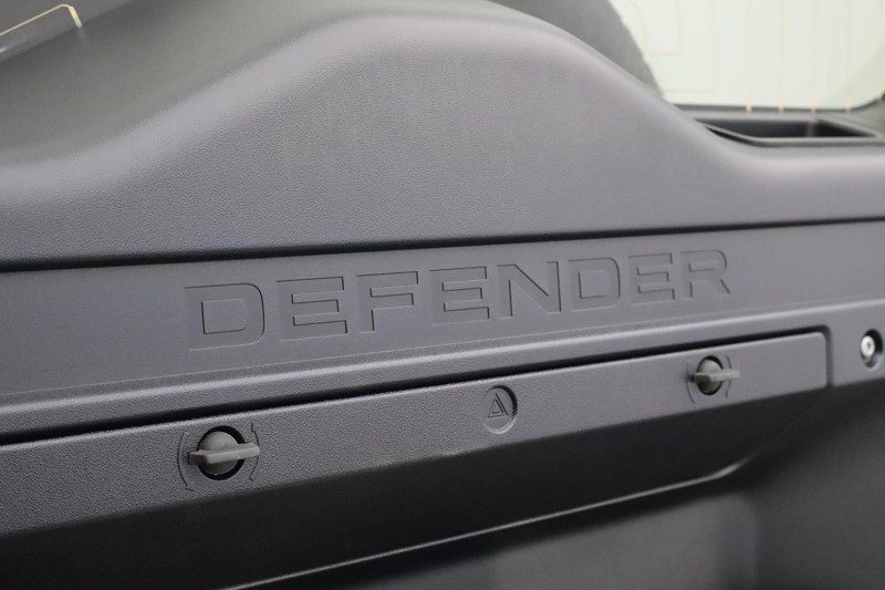 2022 (72) LAND ROVER DEFENDER 3.0 D250 X-Dynamic SE 90 3dr Auto 5002517