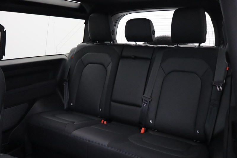 2022 (72) LAND ROVER DEFENDER 3.0 D250 X-Dynamic SE 90 3dr Auto 5002477