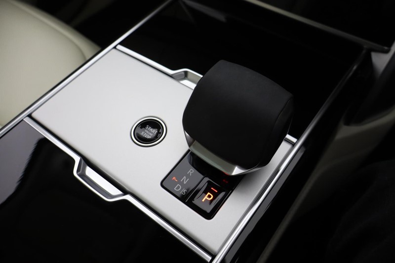 2025 (25) LAND ROVER RANGE ROVER 3.0 P550e Autobiography 4dr Auto 5020160