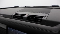 2022 (22) LAND ROVER DEFENDER 3.0 D250 XS Edition 110 5dr Auto 5042008