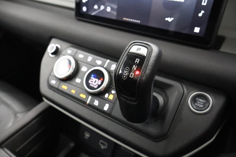 2022 (22) LAND ROVER DEFENDER 3.0 D250 XS Edition 110 5dr Auto 5042006