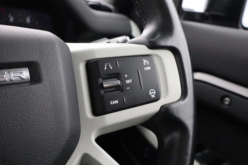 2022 (22) LAND ROVER DEFENDER 3.0 D250 XS Edition 110 5dr Auto 5042004