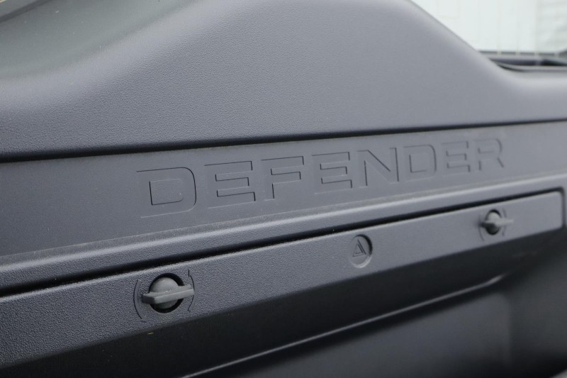 2024 (24) LAND ROVER DEFENDER 3.0 D250 X-Dynamic SE 110 5dr Auto 5052986