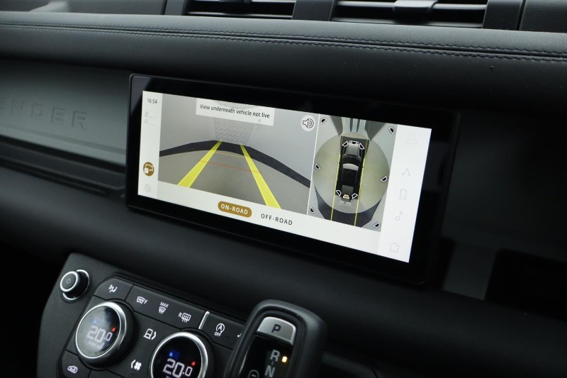 2024 (24) LAND ROVER DEFENDER 3.0 D250 X-Dynamic SE 110 5dr Auto 5052966